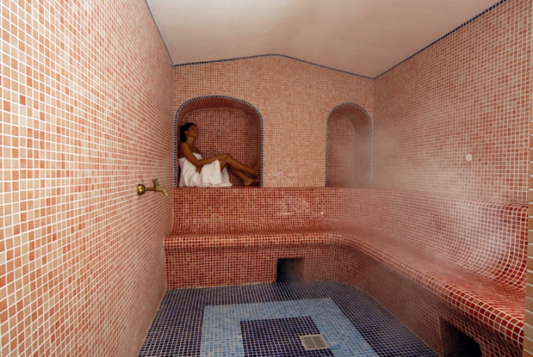 Hotel Royal Terme - Tel: 081.19.75.19.29